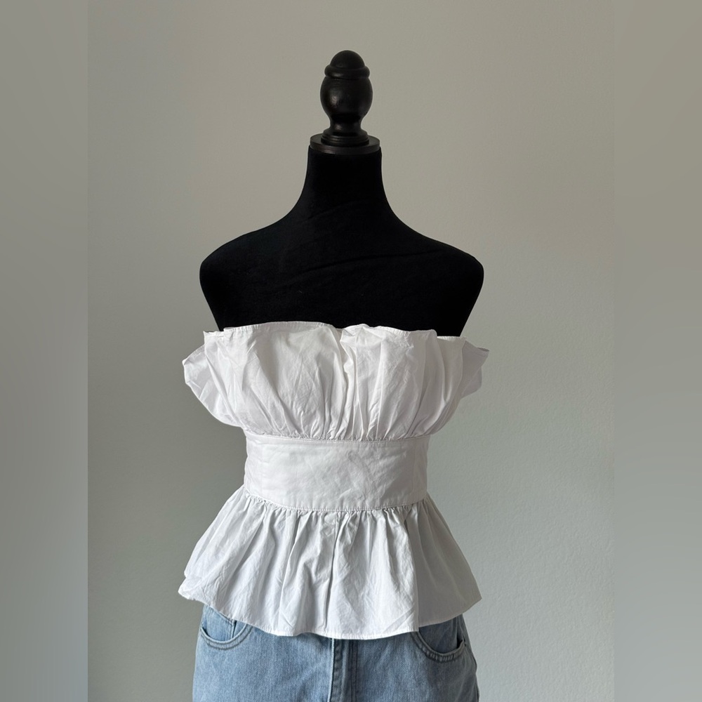 Elegant White Strapless Top